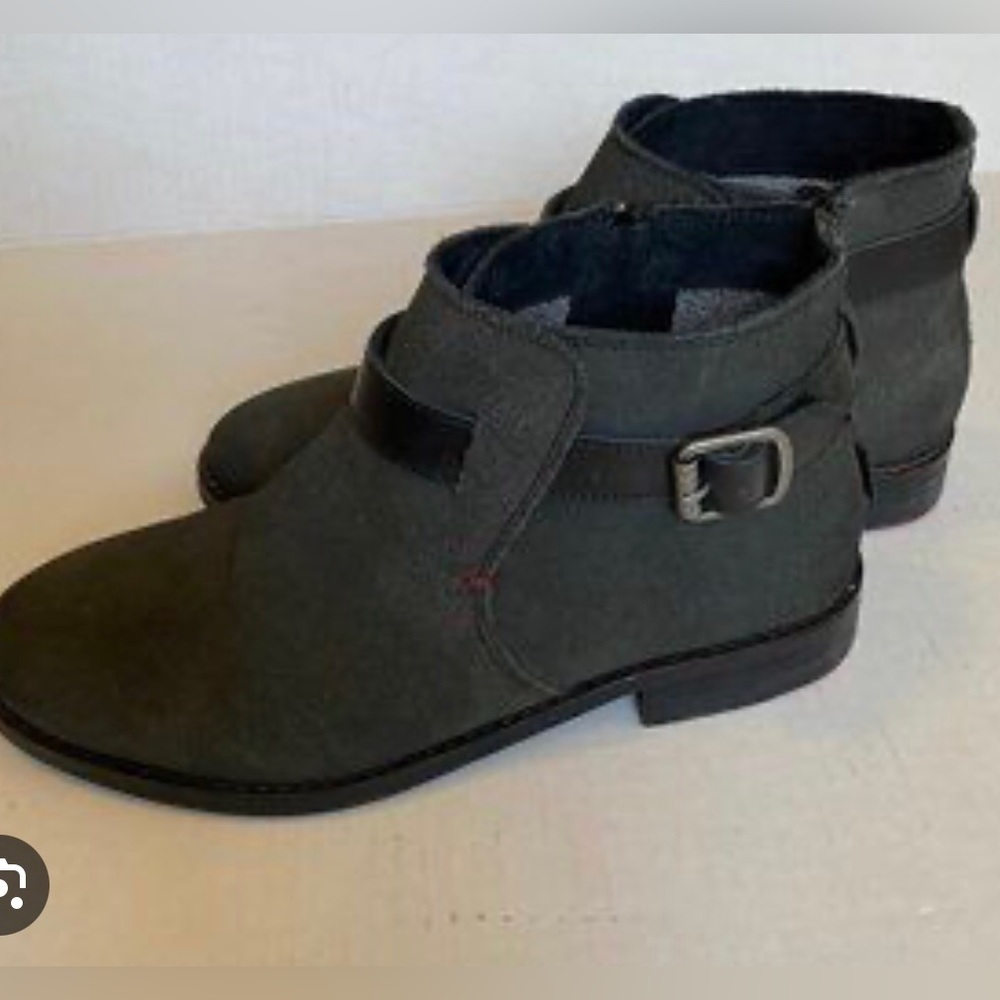 Levi’s ankle boot leather